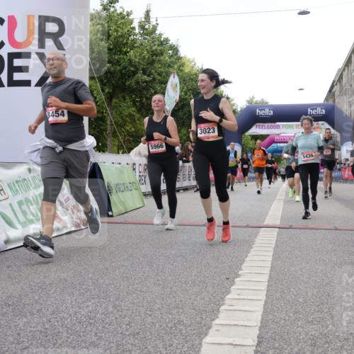 06.09.2026 - CURREX Alsterlauf Yannick Fuchs http://msf.ph/oto/10225614 06.09.2026 10:15:10 Ziel 2789, 2794, 2871, 2938, 3023, 3027, 3302, 3454, 4497, 5439, 5630, 5966, 6408, 8081 meine-sportfotos.de