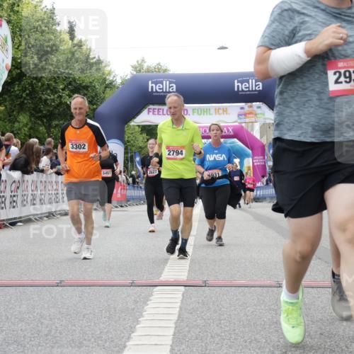 06.09.2026 - CURREX Alsterlauf Yannick Fuchs http://msf.ph/oto/10225624 06.09.2026 10:15:14 Ziel 2621, 2737, 2789, 2794, 2871, 2938, 3023, 3027, 3302, 3454, 3627, 4640, 4645, 5439, 5457, 5630, 5931, 5966, 6408 meine-sportfotos.de