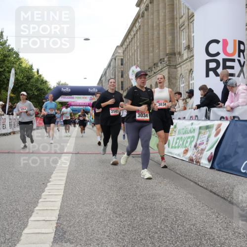 06.09.2026 - CURREX Alsterlauf Yannick Fuchs http://msf.ph/oto/10225648 06.09.2026 10:15:30 Ziel 2503, 2690, 3188, 3456, 3834, 4085, 4354, 4392, 5187, 5632, 5762, 5797, 6205, 6288, 6347, 6461 meine-sportfotos.de