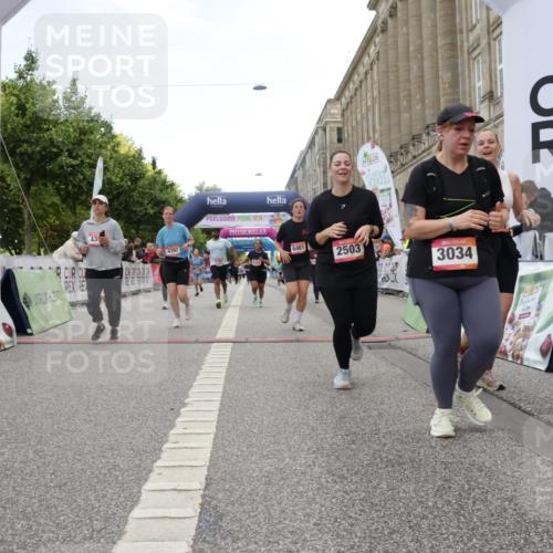 06.09.2026 - CURREX Alsterlauf Yannick Fuchs http://msf.ph/oto/10225651 06.09.2026 10:15:30 Ziel 2503, 2690, 3188, 3456, 3834, 4085, 4354, 4392, 5187, 5632, 5762, 5797, 6205, 6288, 6347, 6461 meine-sportfotos.de