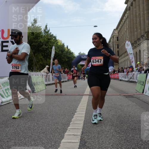 06.09.2026 - CURREX Alsterlauf Yannick Fuchs http://msf.ph/oto/10225670 06.09.2026 10:15:35 Ziel 2503, 2690, 3188, 3456, 3834, 4085, 4354, 4392, 5147, 5762, 5797, 6189, 6336, 6347, 6461 meine-sportfotos.de