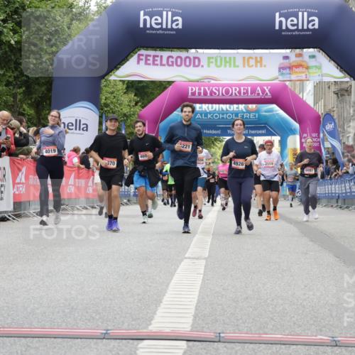 06.09.2026 - CURREX Alsterlauf Yannick Fuchs http://msf.ph/oto/10225684 06.09.2026 10:15:39 Ziel 2690, 3456, 3741, 4085, 4392, 5147, 5762, 6189, 6336, 6347 meine-sportfotos.de