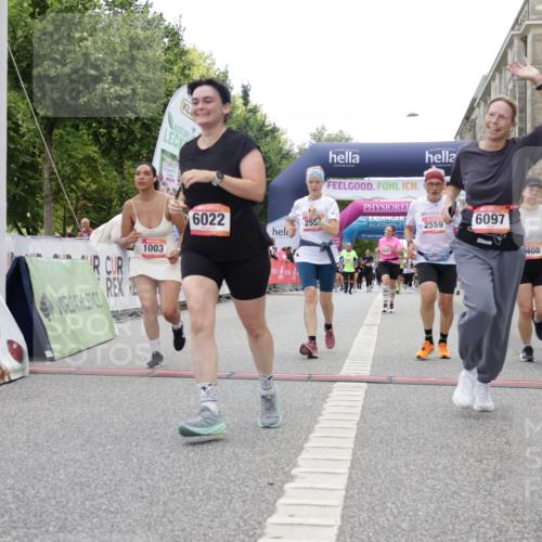 06.09.2026 - CURREX Alsterlauf Yannick Fuchs http://msf.ph/oto/10225716 06.09.2026 10:15:47 Ziel 1003, 2408, 2558, 2559, 3741, 3870, 4547, 4600, 4926, 5221, 6022, 6097 meine-sportfotos.de