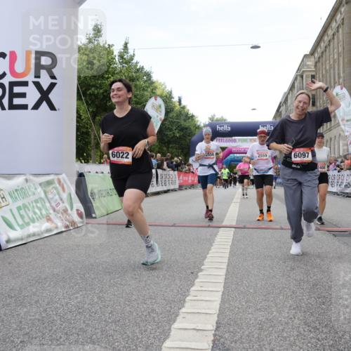06.09.2026 - CURREX Alsterlauf Yannick Fuchs http://msf.ph/oto/10225718 06.09.2026 10:15:47 Ziel 1003, 2408, 2558, 2559, 3741, 3870, 4547, 4600, 4926, 5221, 6022, 6097 meine-sportfotos.de