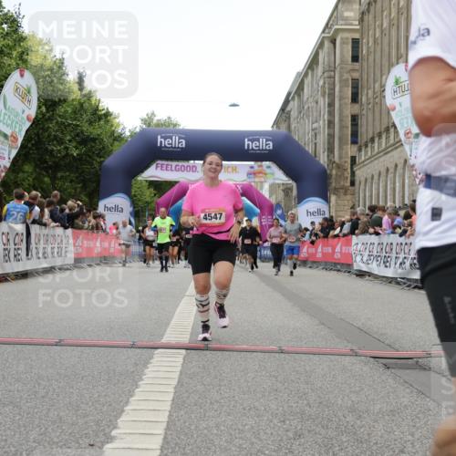 06.09.2026 - CURREX Alsterlauf Yannick Fuchs http://msf.ph/oto/10225729 06.09.2026 10:15:51 Ziel 1003, 2408, 2558, 2559, 3870, 4547, 4600, 4926, 5221, 6022, 6097 meine-sportfotos.de