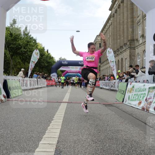 06.09.2026 - CURREX Alsterlauf Yannick Fuchs http://msf.ph/oto/10225736 06.09.2026 10:15:52 Ziel 1003, 2408, 2558, 2559, 3870, 4156, 4547, 4600, 4926, 5221, 6022, 6097 meine-sportfotos.de