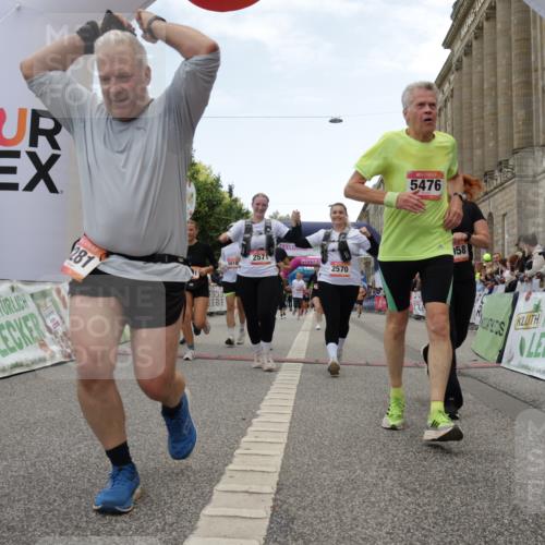 06.09.2026 - CURREX Alsterlauf Yannick Fuchs http://msf.ph/oto/10225769 06.09.2026 10:16:01 Ziel 2570, 2571, 2689, 3234, 3281, 3311, 4028, 4154, 4156, 4264, 4319, 4320, 4733, 5065, 5081, 5476, 5618, 8218 meine-sportfotos.de