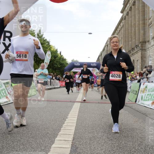 06.09.2026 - CURREX Alsterlauf Yannick Fuchs http://msf.ph/oto/10225784 06.09.2026 10:16:04 Ziel 2098, 2570, 2571, 2689, 2810, 3234, 3281, 3311, 4028, 4043, 4056, 4069, 4154, 4156, 4264, 4319, 4320, 4733, 5065, 5081, 5476, 5618, 5825, 8218 meine-sportfotos.de