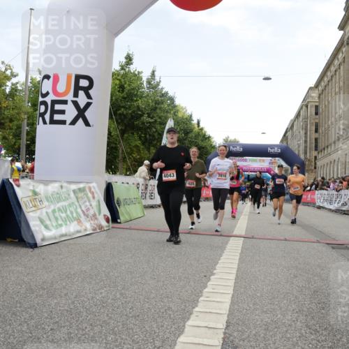 06.09.2026 - CURREX Alsterlauf Yannick Fuchs http://msf.ph/oto/10225796 06.09.2026 10:16:07 Ziel 2098, 2570, 2571, 2689, 2810, 3281, 3311, 3539, 4028, 4043, 4056, 4069, 4264, 4733, 5065, 5081, 5476, 5618, 5825, 5945, 8218 meine-sportfotos.de