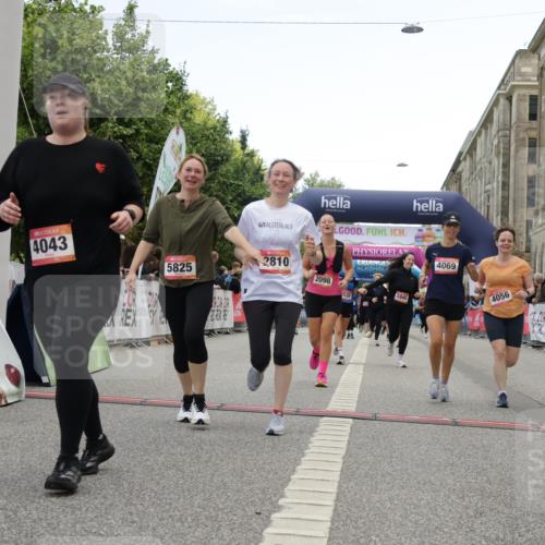 06.09.2026 - CURREX Alsterlauf Yannick Fuchs http://msf.ph/oto/10225799 06.09.2026 10:16:08 Ziel 2019, 2098, 2570, 2571, 2689, 2810, 3311, 3539, 4028, 4043, 4056, 4069, 4264, 4733, 5065, 5081, 5425, 5618, 5825, 5945, 8218 meine-sportfotos.de