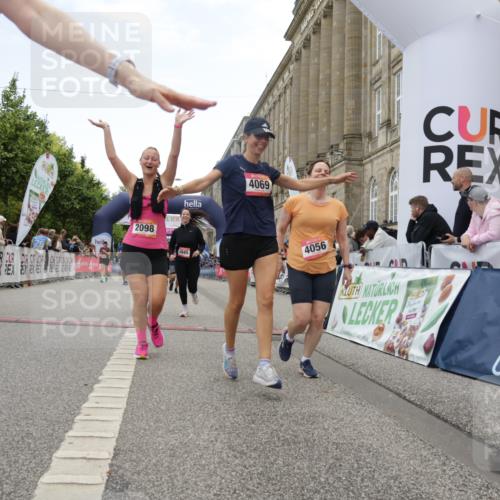 06.09.2026 - CURREX Alsterlauf Yannick Fuchs http://msf.ph/oto/10225805 06.09.2026 10:16:10 Ziel 2019, 2098, 2810, 3311, 3539, 4028, 4043, 4056, 4069, 4264, 4733, 5425, 5618, 5825, 5945 meine-sportfotos.de
