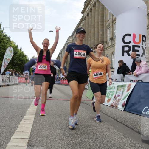 06.09.2026 - CURREX Alsterlauf Yannick Fuchs http://msf.ph/oto/10225807 06.09.2026 10:16:10 Ziel 2019, 2098, 2810, 3311, 3539, 4028, 4043, 4056, 4069, 4264, 4733, 5425, 5618, 5825, 5945 meine-sportfotos.de