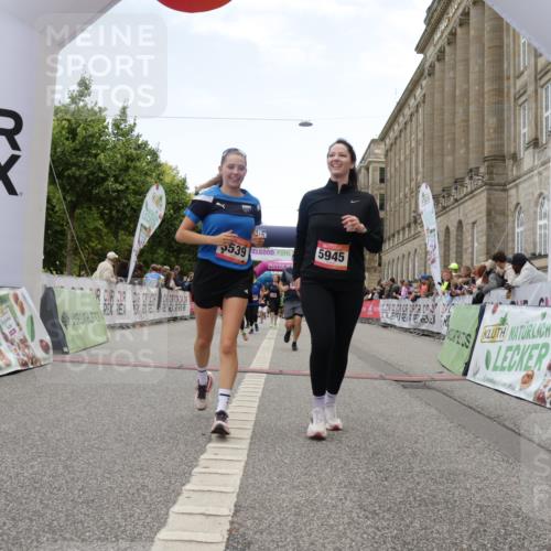06.09.2026 - CURREX Alsterlauf Yannick Fuchs http://msf.ph/oto/10225814 06.09.2026 10:16:12 Ziel 2019, 2098, 2614, 2810, 2881, 2884, 3311, 3539, 3867, 4043, 4056, 4069, 4264, 4455, 5425, 5559, 5564, 5825, 5945 meine-sportfotos.de