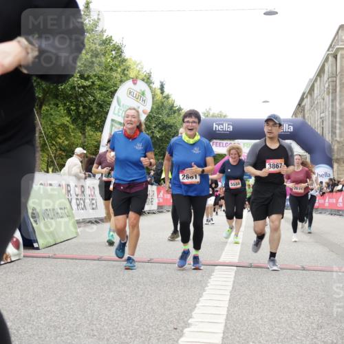 06.09.2026 - CURREX Alsterlauf Yannick Fuchs http://msf.ph/oto/10225830 06.09.2026 10:16:15 Ziel 2019, 2098, 2614, 2810, 2881, 2884, 3189, 3539, 3867, 4056, 4069, 4396, 4455, 5425, 5559, 5564, 5787, 5825, 5945 meine-sportfotos.de
