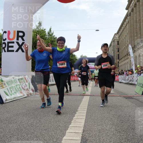 06.09.2026 - CURREX Alsterlauf Yannick Fuchs http://msf.ph/oto/10225837 06.09.2026 10:16:16 Ziel 2019, 2098, 2614, 2881, 2884, 3189, 3539, 3867, 4056, 4069, 4396, 4455, 5425, 5559, 5564, 5787, 5945 meine-sportfotos.de