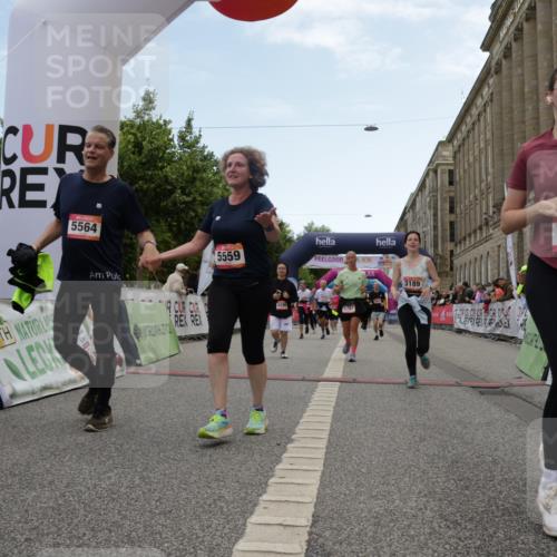 06.09.2026 - CURREX Alsterlauf Yannick Fuchs http://msf.ph/oto/10225846 06.09.2026 10:16:18 Ziel 2019, 2614, 2881, 2884, 2910, 3189, 3539, 3867, 4314, 4315, 4396, 4455, 5425, 5559, 5564, 5787, 5945 meine-sportfotos.de