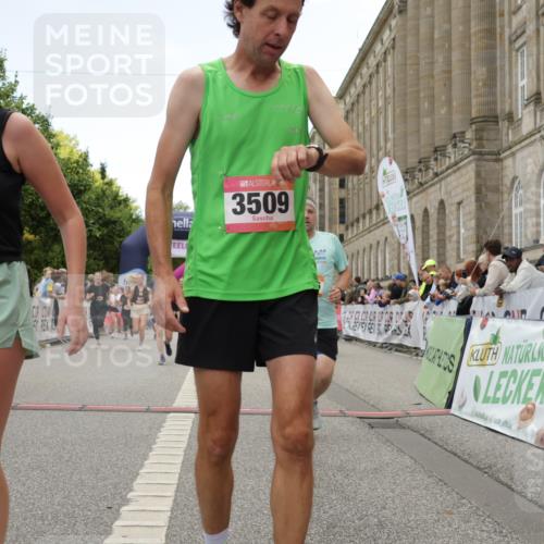 06.09.2026 - CURREX Alsterlauf Yannick Fuchs http://msf.ph/oto/10225921 06.09.2026 10:16:39 Ziel 2328, 2454, 2578, 2736, 3290, 3508, 3509, 3645, 3788, 4123, 4220, 4613, 5307, 5308, 5672, 6217, 8283 meine-sportfotos.de