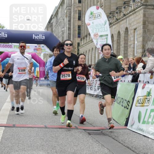 06.09.2026 - CURREX Alsterlauf Yannick Fuchs http://msf.ph/oto/10225930 06.09.2026 10:16:42 Ziel 2328, 2454, 2578, 2736, 2859, 3167, 3290, 3330, 3508, 3509, 3645, 4123, 4220, 4613, 5307, 5308, 5672, 5859, 8283 meine-sportfotos.de