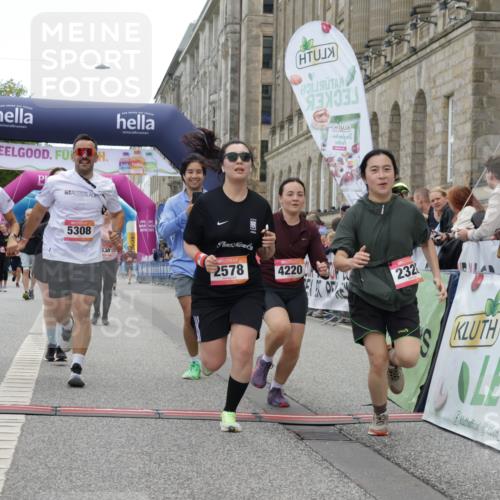 06.09.2026 - CURREX Alsterlauf Yannick Fuchs http://msf.ph/oto/10225931 06.09.2026 10:16:42 Ziel 2328, 2454, 2578, 2736, 2859, 3167, 3290, 3330, 3508, 3509, 3645, 4123, 4220, 4613, 5307, 5308, 5672, 5859, 8283 meine-sportfotos.de