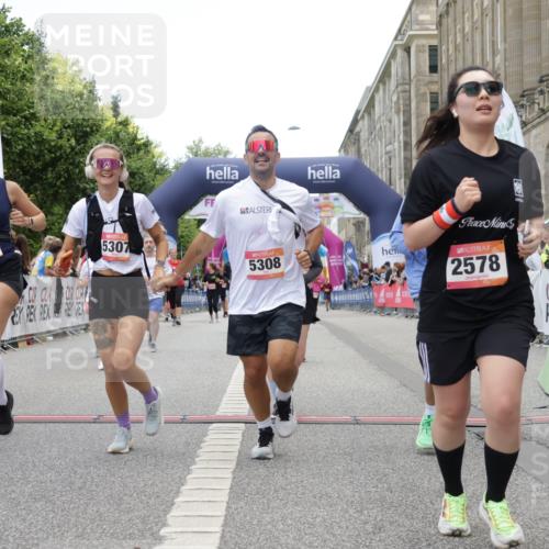 06.09.2026 - CURREX Alsterlauf Yannick Fuchs http://msf.ph/oto/10225936 06.09.2026 10:16:43 Ziel 2328, 2454, 2578, 2736, 2859, 3167, 3290, 3330, 3508, 3509, 3645, 4123, 4220, 4353, 4613, 5307, 5308, 5672, 5859, 8283 meine-sportfotos.de
