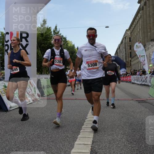 06.09.2026 - CURREX Alsterlauf Yannick Fuchs http://msf.ph/oto/10225940 06.09.2026 10:16:44 Ziel 2328, 2454, 2578, 2736, 2859, 3167, 3290, 3330, 3633, 3645, 4123, 4220, 4353, 4613, 5307, 5308, 5672, 5859, 8283 meine-sportfotos.de