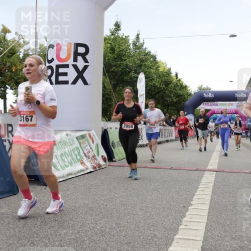 06.09.2026 - CURREX Alsterlauf Yannick Fuchs http://msf.ph/oto/10225948 06.09.2026 10:16:46 Ziel 2328, 2454, 2578, 2736, 2859, 3167, 3169, 3290, 3330, 3633, 3645, 4123, 4220, 4353, 4613, 5307, 5308, 5672, 5859, 8102 meine-sportfotos.de