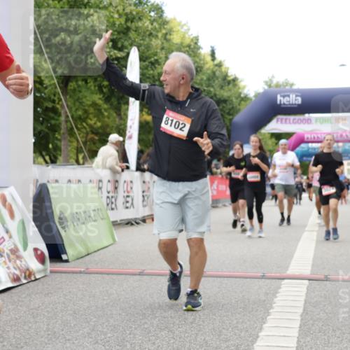 06.09.2026 - CURREX Alsterlauf Yannick Fuchs http://msf.ph/oto/10225965 06.09.2026 10:16:50 Ziel 2222, 2454, 2859, 3024, 3167, 3169, 3330, 3633, 3645, 4123, 4353, 4439, 4440, 4750, 4756, 5307, 5308, 5859, 6087, 8102 meine-sportfotos.de