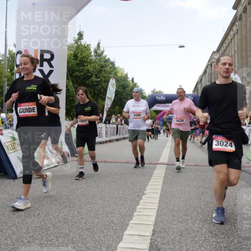 06.09.2026 - CURREX Alsterlauf Yannick Fuchs http://msf.ph/oto/10225983 06.09.2026 10:16:54 Ziel 2222, 3024, 3169, 3633, 4353, 4439, 4440, 4477, 4592, 4750, 4756, 5859, 5875, 6087, 8102, 8235 meine-sportfotos.de