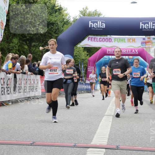 06.09.2026 - CURREX Alsterlauf Yannick Fuchs http://msf.ph/oto/10225991 06.09.2026 10:16:56 Ziel 2222, 3024, 3169, 3633, 4439, 4440, 4477, 4523, 4592, 4750, 4756, 5875, 6025, 6087, 8102, 8235, 8295 meine-sportfotos.de