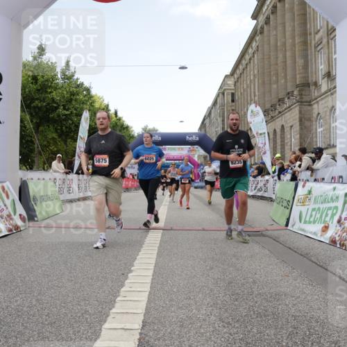 06.09.2026 - CURREX Alsterlauf Yannick Fuchs http://msf.ph/oto/10226003 06.09.2026 10:16:59 Ziel 2048, 2222, 3002, 3024, 3973, 4439, 4440, 4477, 4523, 4557, 4592, 4750, 4756, 5875, 6025, 6087, 8083, 8235, 8295 meine-sportfotos.de