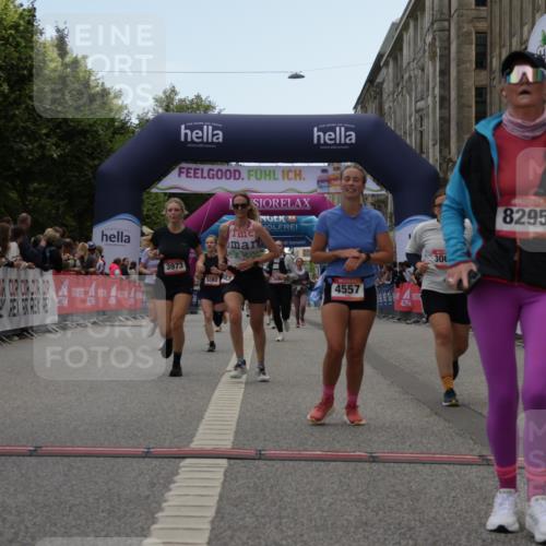 06.09.2026 - CURREX Alsterlauf Yannick Fuchs http://msf.ph/oto/10226010 06.09.2026 10:17:01 Ziel 2048, 3002, 3973, 4439, 4440, 4477, 4523, 4557, 4592, 4750, 4756, 5082, 5875, 6025, 8083, 8235, 8295 meine-sportfotos.de