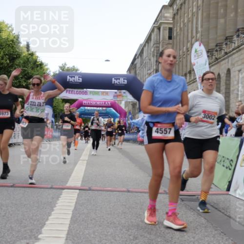 06.09.2026 - CURREX Alsterlauf Yannick Fuchs http://msf.ph/oto/10226015 06.09.2026 10:17:03 Ziel 2048, 3002, 3496, 3973, 4477, 4523, 4557, 4592, 5082, 5875, 6025, 8083, 8235, 8295 meine-sportfotos.de