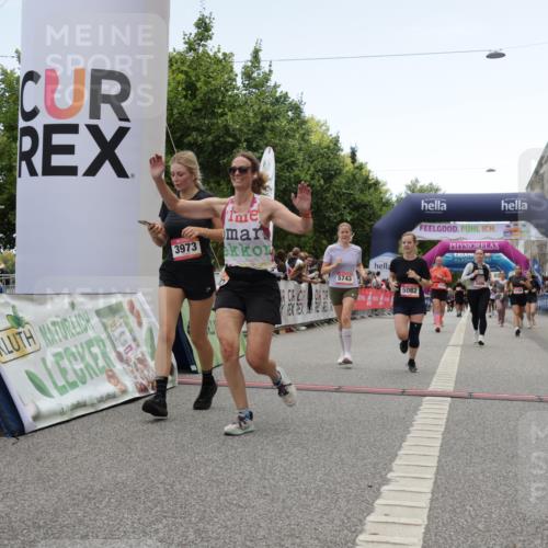 06.09.2026 - CURREX Alsterlauf Yannick Fuchs http://msf.ph/oto/10226018 06.09.2026 10:17:04 Ziel 2048, 3002, 3496, 3973, 4477, 4523, 4557, 4592, 5082, 5875, 6025, 8083, 8235, 8295 meine-sportfotos.de