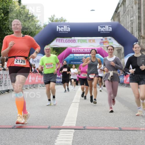 06.09.2026 - CURREX Alsterlauf Yannick Fuchs http://msf.ph/oto/10226035 06.09.2026 10:17:09 Ziel 1092, 2048, 2129, 2688, 3002, 3199, 3459, 3496, 3973, 4557, 5082, 5223, 8083 meine-sportfotos.de