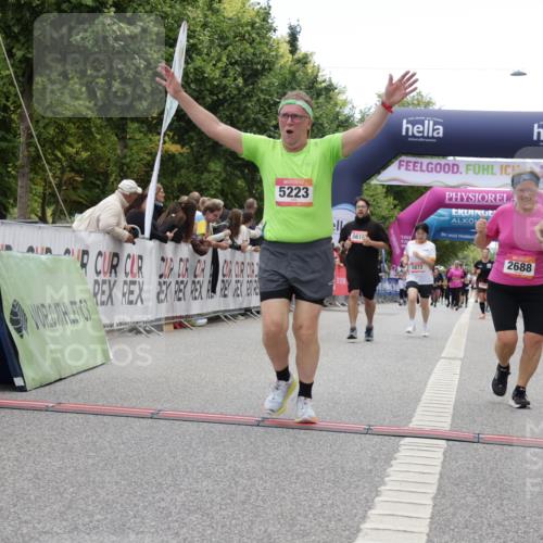 06.09.2026 - CURREX Alsterlauf Yannick Fuchs http://msf.ph/oto/10226043 06.09.2026 10:17:12 Ziel 1092, 2129, 2688, 3199, 3459, 3496, 5082, 5223, 5615, 5872, 5876 meine-sportfotos.de