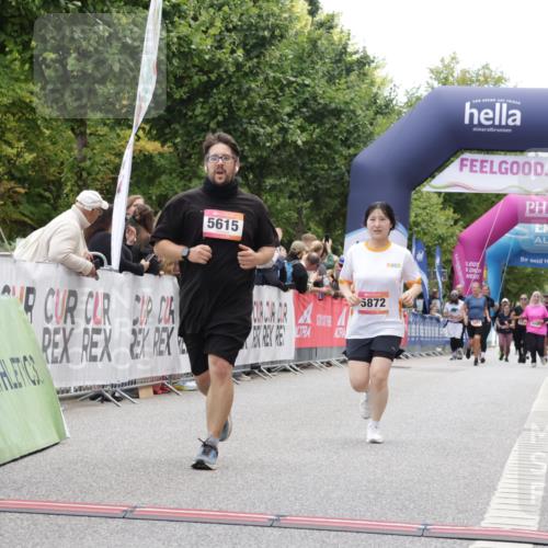 06.09.2026 - CURREX Alsterlauf Yannick Fuchs http://msf.ph/oto/10226053 06.09.2026 10:17:14 Ziel 1092, 2129, 2688, 3199, 3459, 3496, 5223, 5615, 5872, 5876 meine-sportfotos.de