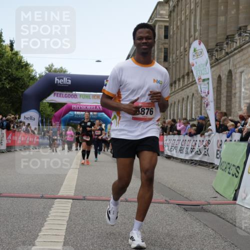06.09.2026 - CURREX Alsterlauf Yannick Fuchs http://msf.ph/oto/10226063 06.09.2026 10:17:17 Ziel 1092, 2129, 2368, 2688, 2922, 3199, 3459, 5223, 5615, 5872, 5876, 6143 meine-sportfotos.de
