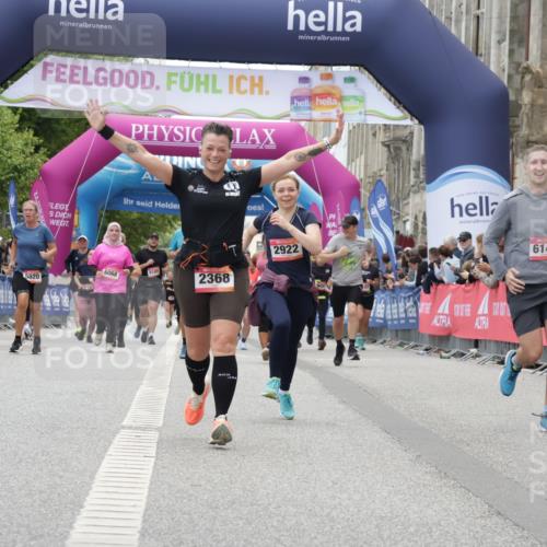 06.09.2026 - CURREX Alsterlauf Yannick Fuchs http://msf.ph/oto/10226066 06.09.2026 10:17:18 Ziel 1092, 2368, 2688, 2922, 3199, 3459, 5223, 5615, 5872, 5876, 6143 meine-sportfotos.de