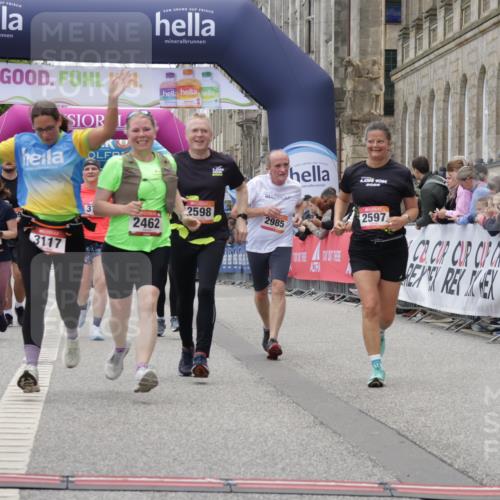 06.09.2026 - CURREX Alsterlauf Yannick Fuchs http://msf.ph/oto/10226098 06.09.2026 10:17:28 Ziel 2368, 2462, 2546, 2547, 2597, 2598, 2922, 2985, 3117, 3444, 3709, 5118, 5560, 5635, 5820, 5849, 6068, 6081, 6143, 6342, 6363 meine-sportfotos.de