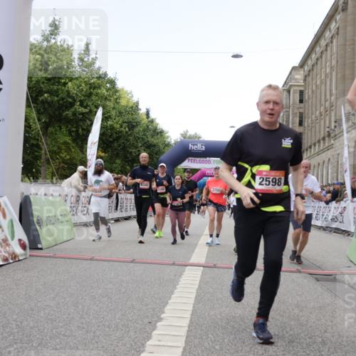 06.09.2026 - CURREX Alsterlauf Yannick Fuchs http://msf.ph/oto/10226114 06.09.2026 10:17:31 Ziel 2462, 2546, 2547, 2597, 2598, 2911, 2985, 3117, 3444, 3709, 5118, 5560, 5635, 5820, 5849, 6068, 6081, 6342, 6363, 8109 meine-sportfotos.de