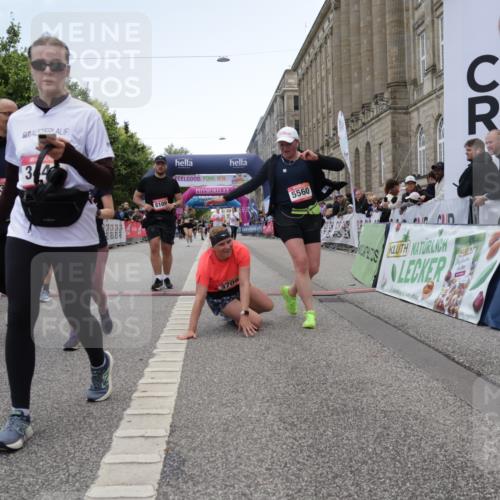 06.09.2026 - CURREX Alsterlauf Yannick Fuchs http://msf.ph/oto/10226128 06.09.2026 10:17:34 Ziel 2462, 2597, 2598, 2911, 2985, 3117, 3444, 3709, 5118, 5560, 5635, 5820, 5849, 6068, 6081, 6342, 6363, 8109 meine-sportfotos.de