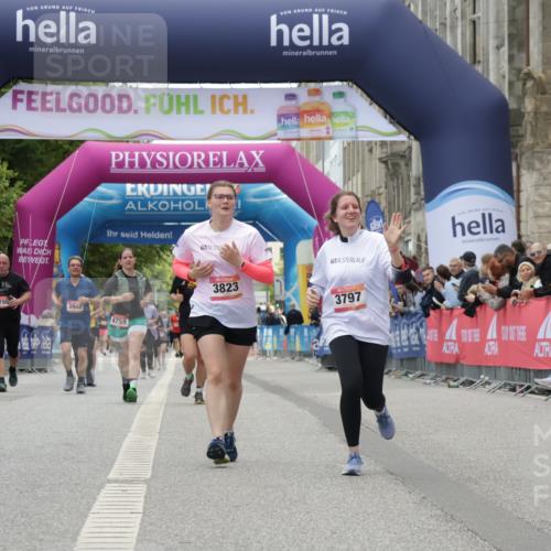 06.09.2026 - CURREX Alsterlauf Yannick Fuchs http://msf.ph/oto/10226137 06.09.2026 10:17:38 Ziel 2070, 2911, 2985, 3444, 3709, 3797, 3823, 5491, 5560, 5849, 6342, 6363, 8109 meine-sportfotos.de