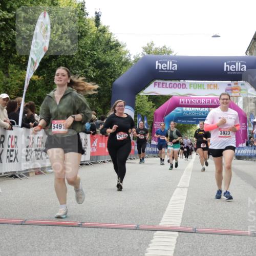 06.09.2026 - CURREX Alsterlauf Yannick Fuchs http://msf.ph/oto/10226146 06.09.2026 10:17:40 Ziel 2070, 2911, 3709, 3797, 3823, 5491, 5560, 5849, 6342, 6363, 8109 meine-sportfotos.de
