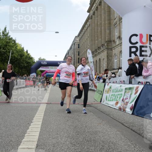 06.09.2026 - CURREX Alsterlauf Yannick Fuchs http://msf.ph/oto/10226157 06.09.2026 10:17:42 Ziel 2070, 3797, 3823, 4757, 4759, 5491 meine-sportfotos.de