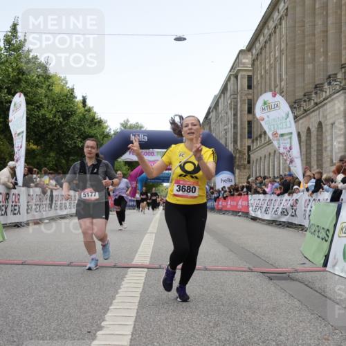 06.09.2026 - CURREX Alsterlauf Yannick Fuchs http://msf.ph/oto/10226196 06.09.2026 10:17:51 Ziel 2645, 2710, 2795, 3680, 3948, 4757, 4759, 5177 meine-sportfotos.de
