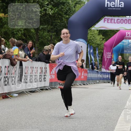 06.09.2026 - CURREX Alsterlauf Yannick Fuchs http://msf.ph/oto/10226201 06.09.2026 10:17:52 Ziel 2645, 2710, 2795, 3680, 3948, 4757, 4759, 5177 meine-sportfotos.de