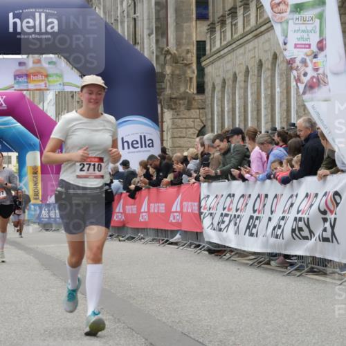 06.09.2026 - CURREX Alsterlauf Yannick Fuchs http://msf.ph/oto/10226205 06.09.2026 10:17:53 Ziel 2645, 2710, 2795, 3680, 3948, 4757, 4759, 5177 meine-sportfotos.de