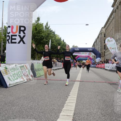 06.09.2026 - CURREX Alsterlauf Yannick Fuchs http://msf.ph/oto/10226238 06.09.2026 10:18:01 Ziel 2645, 2710, 2920, 2928, 3018, 3917, 4915, 4977 meine-sportfotos.de