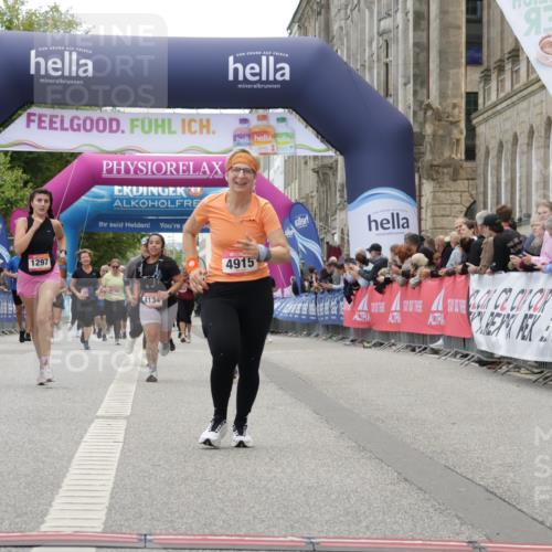 06.09.2026 - CURREX Alsterlauf Yannick Fuchs http://msf.ph/oto/10226245 06.09.2026 10:18:02 Ziel 1297, 2710, 2920, 2928, 3018, 3917, 4134, 4906, 4915, 4977 meine-sportfotos.de