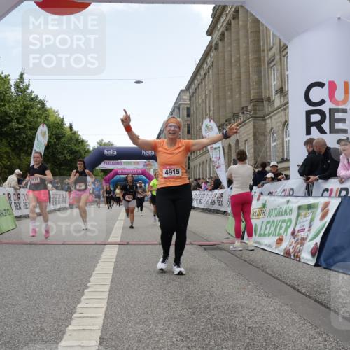 06.09.2026 - CURREX Alsterlauf Yannick Fuchs http://msf.ph/oto/10226259 06.09.2026 10:18:05 Ziel 1297, 2920, 2928, 3018, 3917, 4134, 4232, 4906, 4915, 4977 meine-sportfotos.de